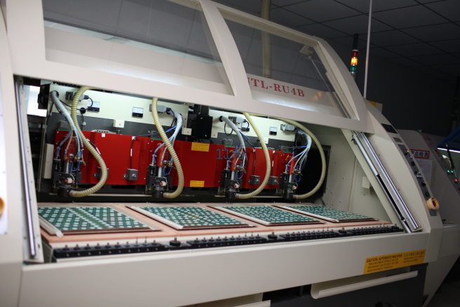 A large number of four-head gong machines in Taiwan